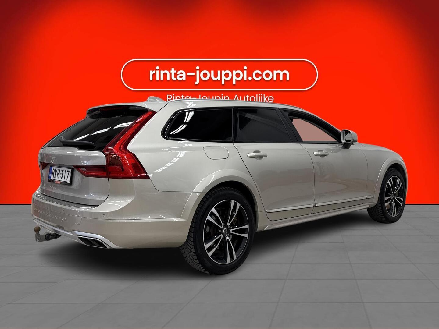 VOLVO V90 Cross Country 2019