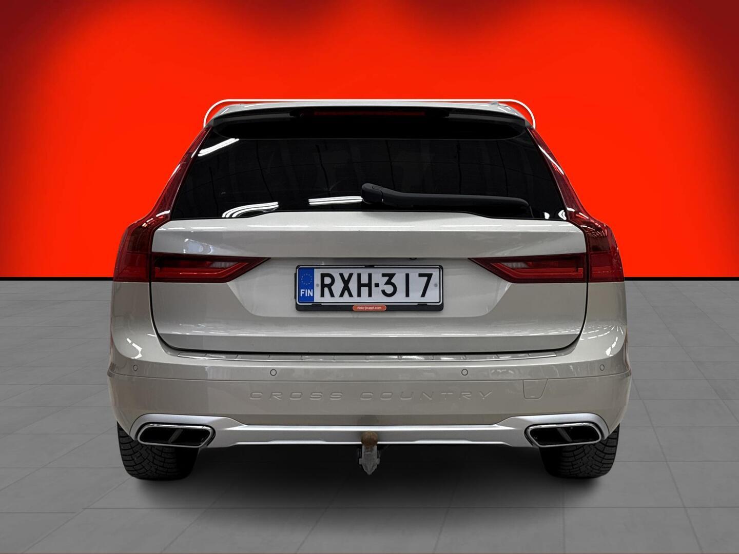 VOLVO V90 Cross Country 2019