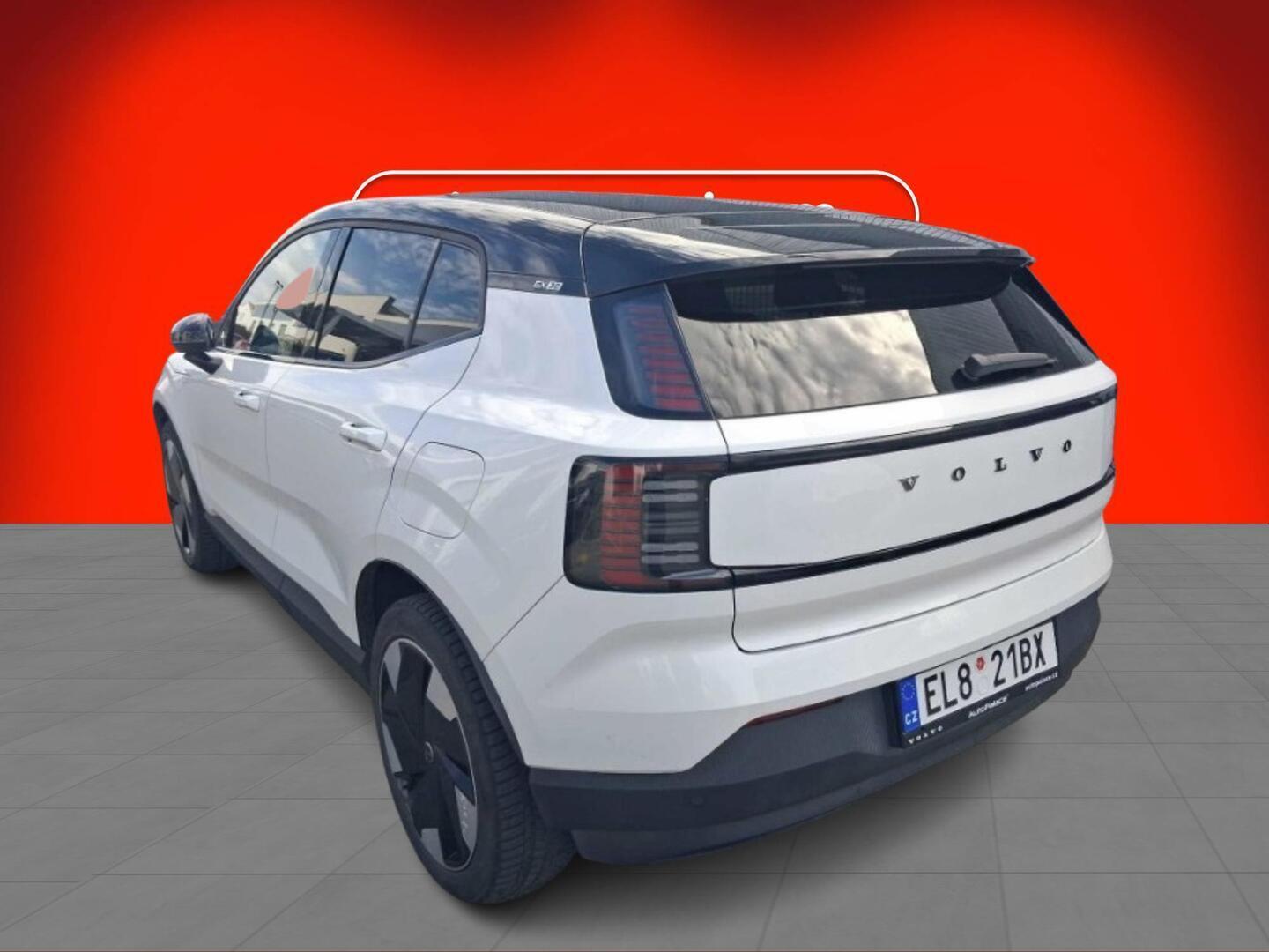 VOLVO EX30 2024