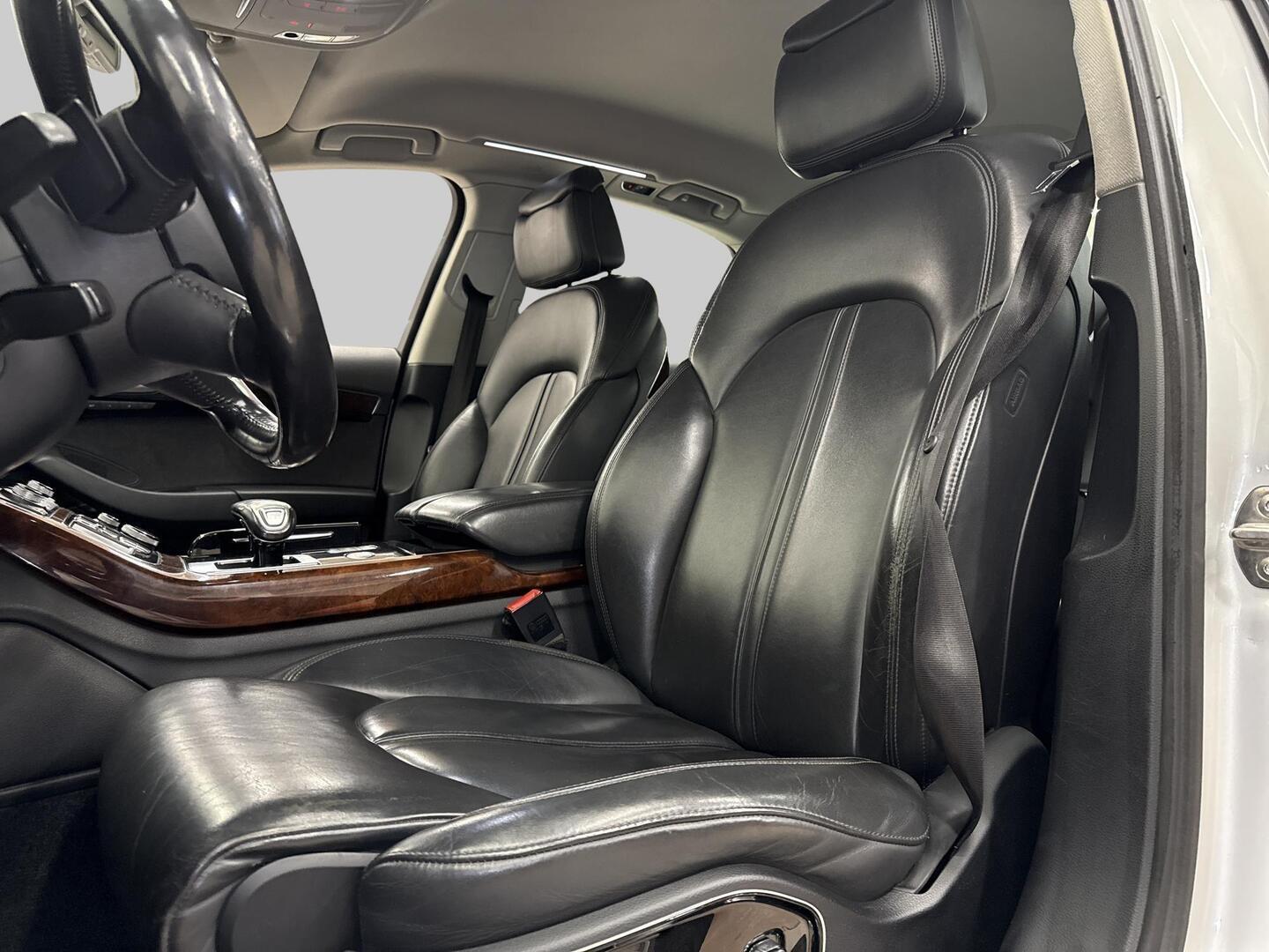 AUDI A8 2010