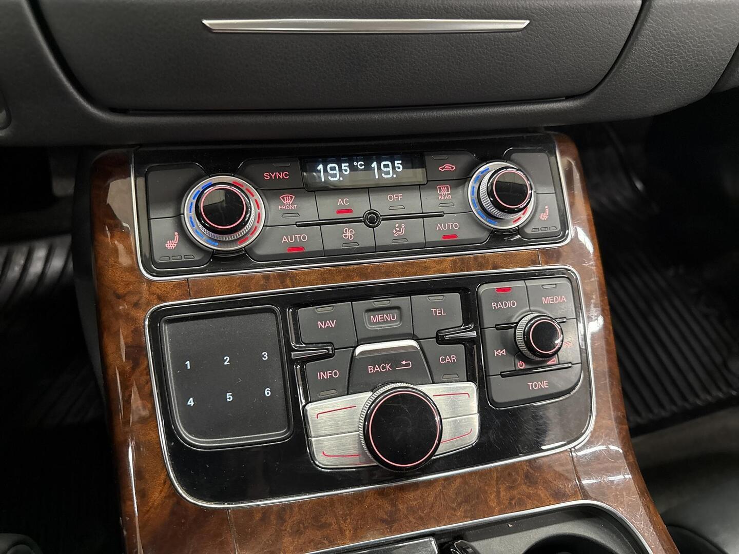 AUDI A8 2010