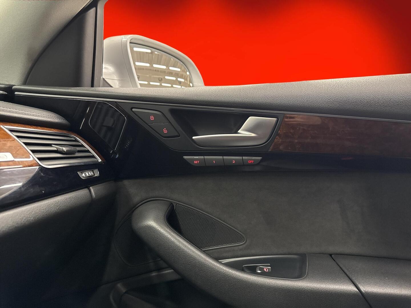 AUDI A8 2010