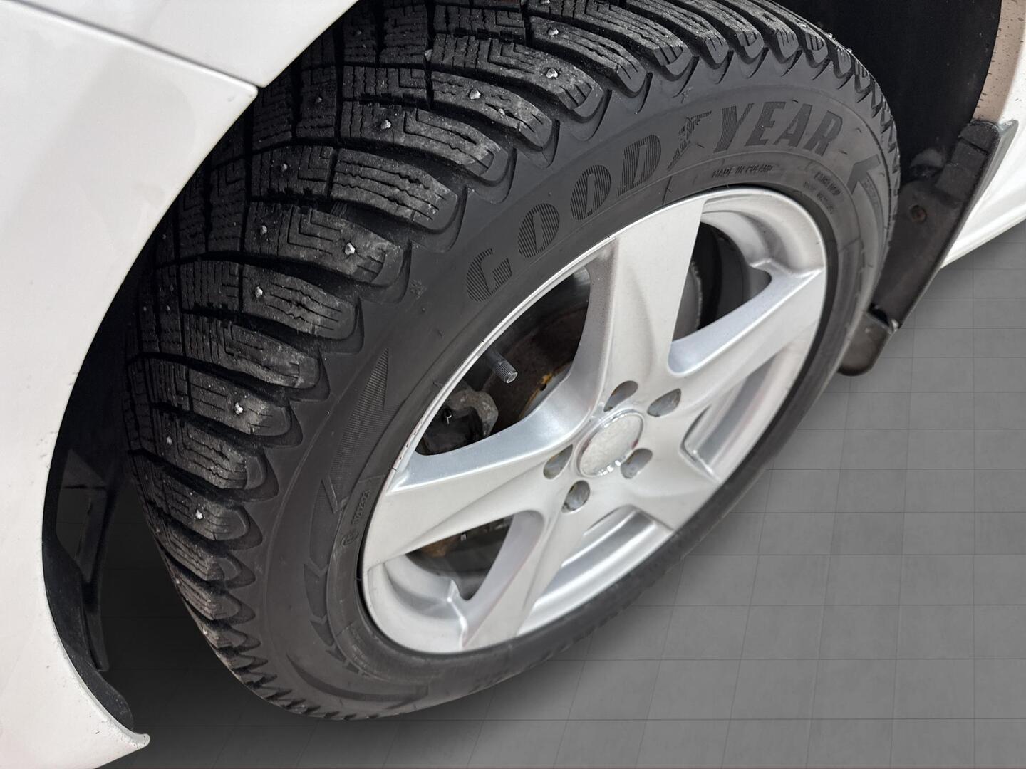 VOLKSWAGEN Caddy Maxi 2015