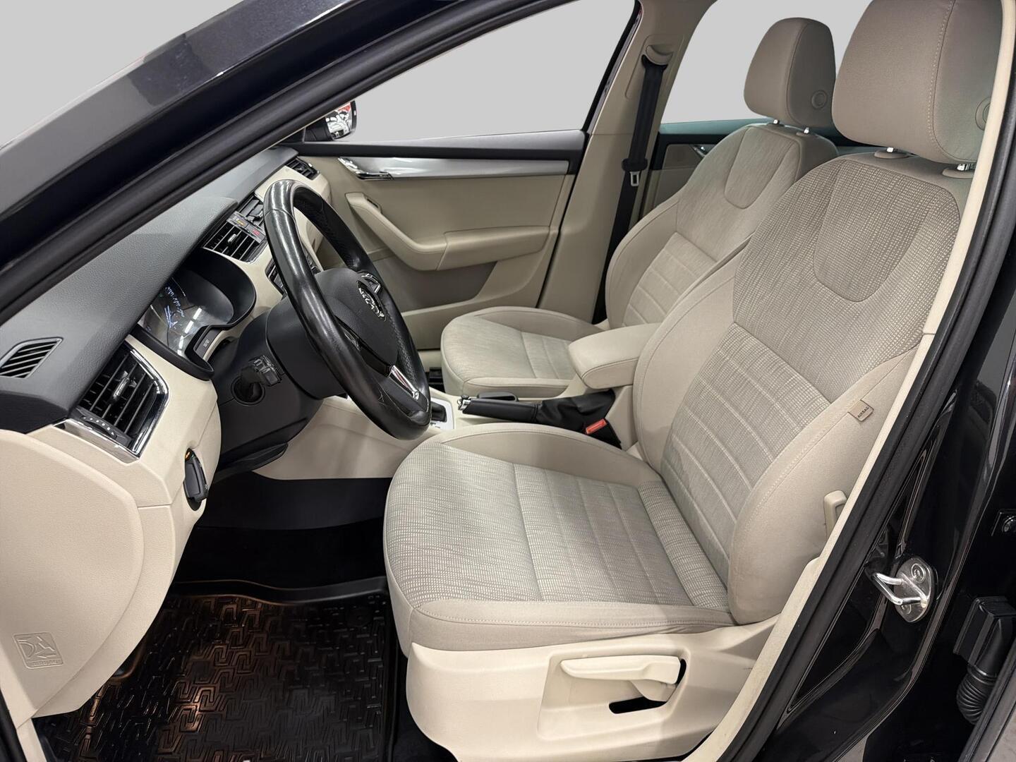 SKODA Octavia 2016