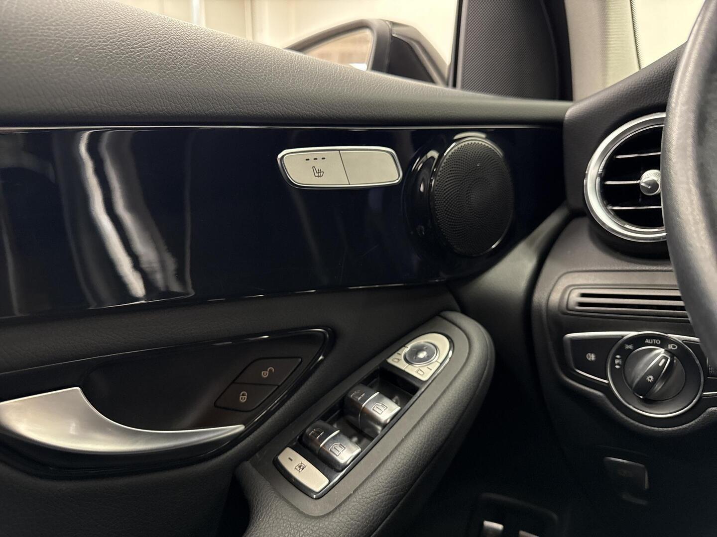 MERCEDES-BENZ GLC 2020