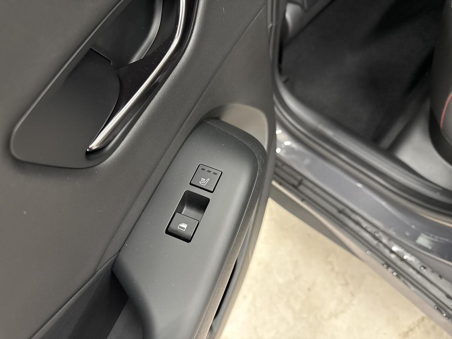 HYUNDAI KONA ELECTRIC 2025