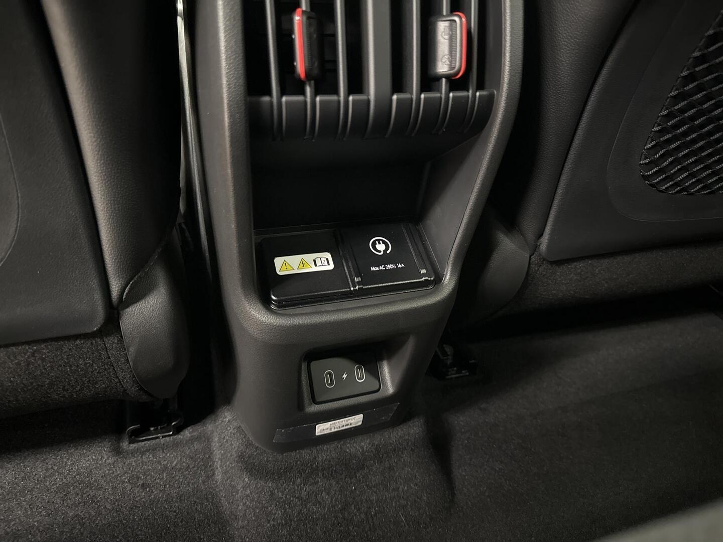 HYUNDAI KONA ELECTRIC 2025