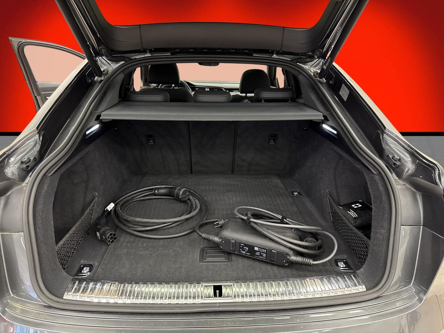 AUDI Q8 E-TRON 2023