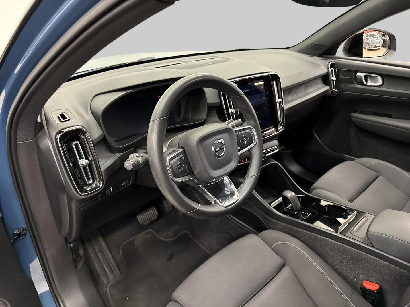 VOLVO C40 2022