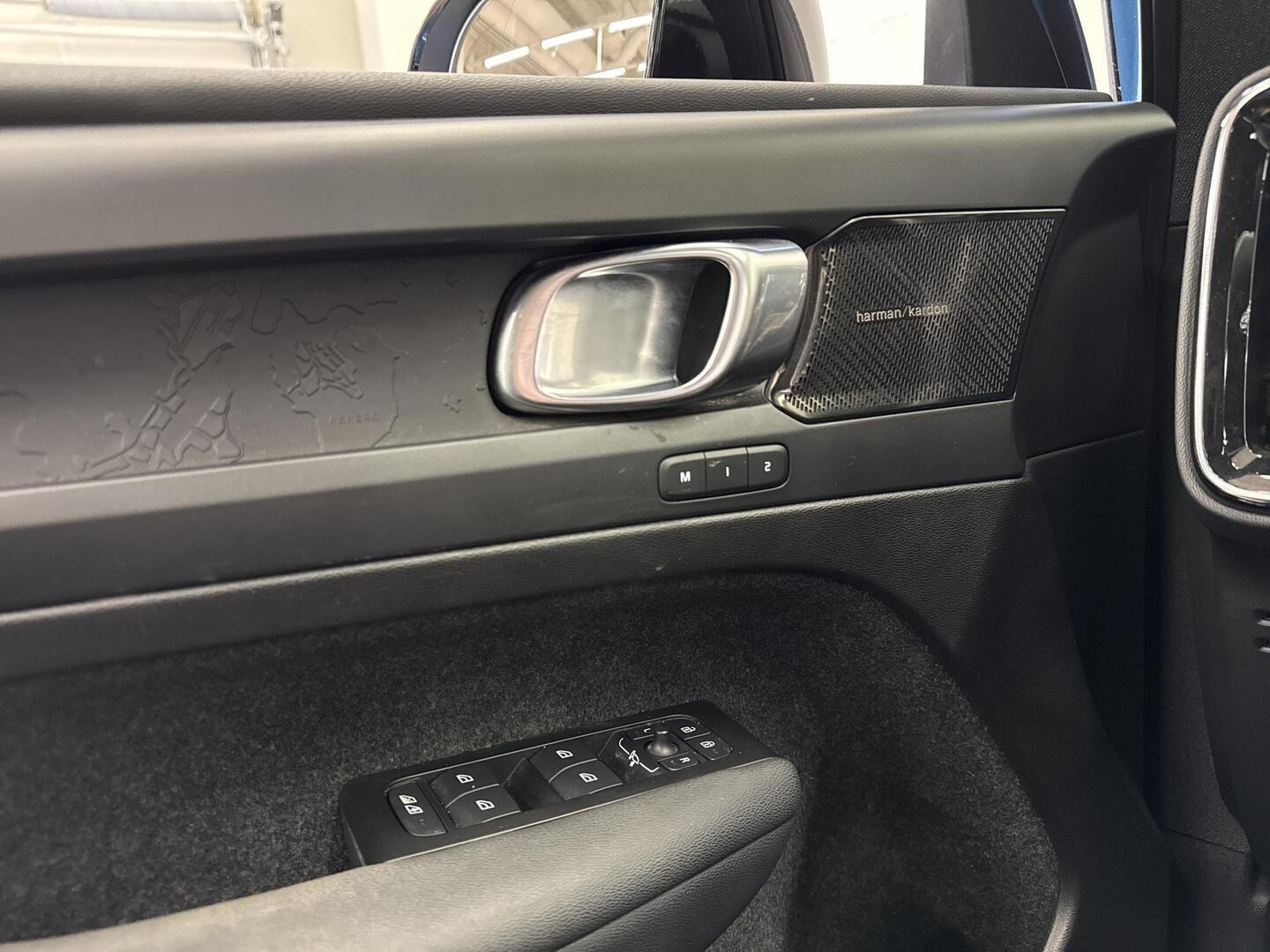 VOLVO C40 2022