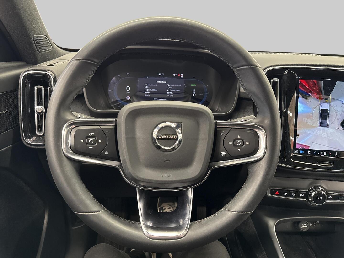 VOLVO C40 2022