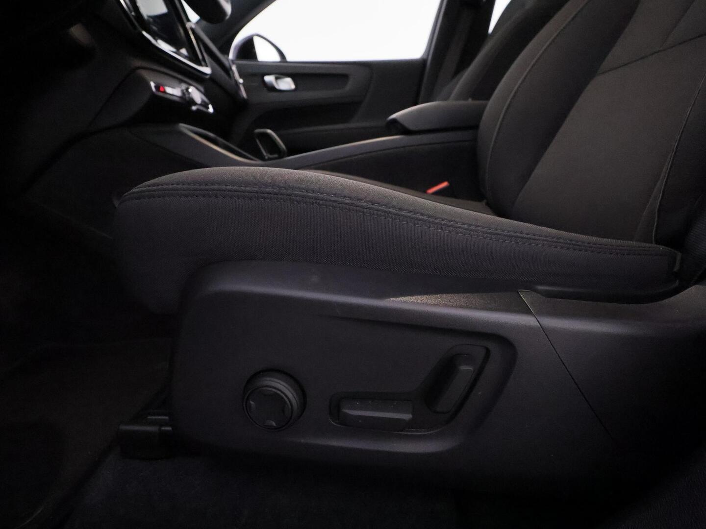 VOLVO C40 2022