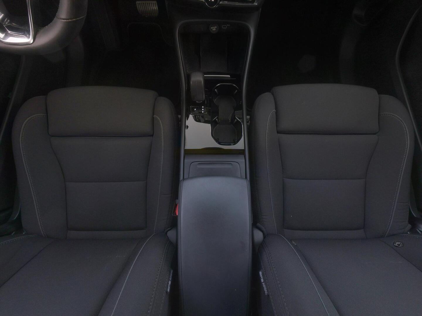 VOLVO C40 2022