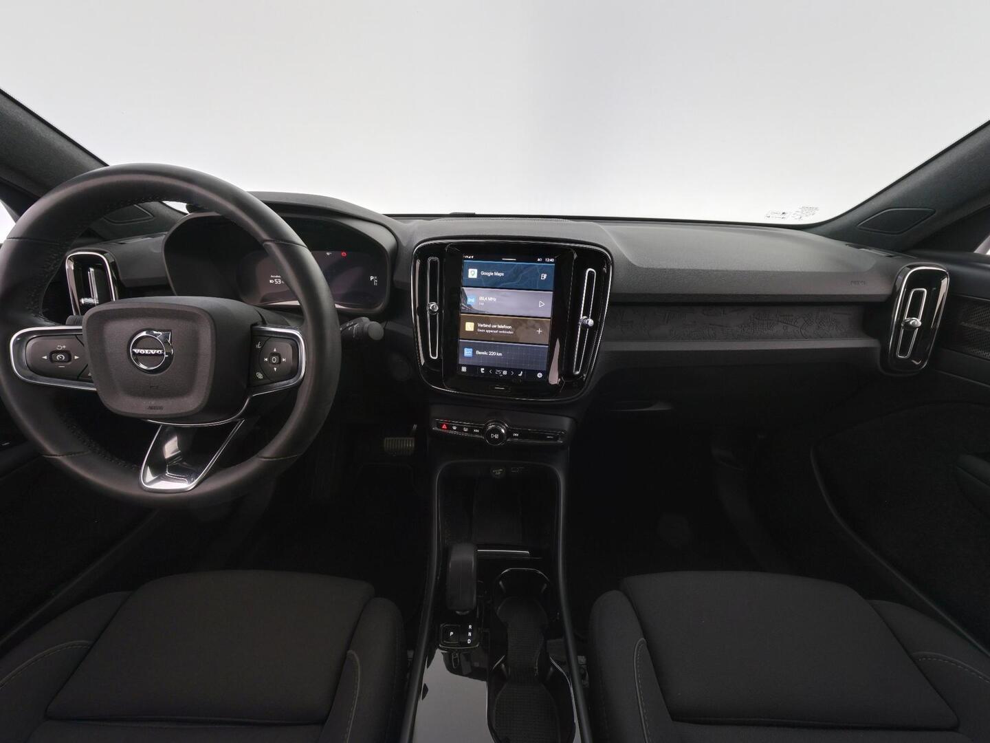 VOLVO C40 2022