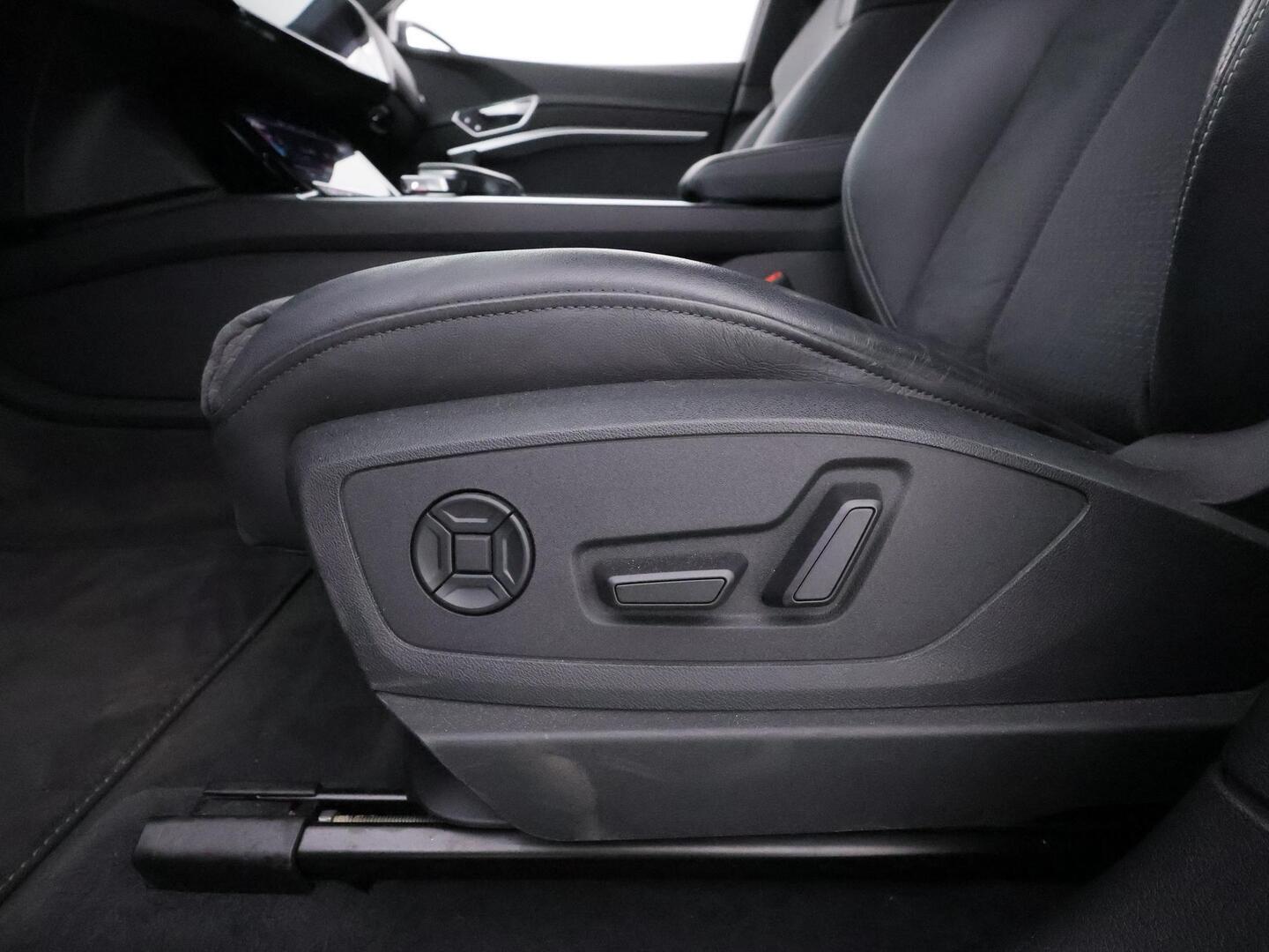 AUDI E-TRON 2023