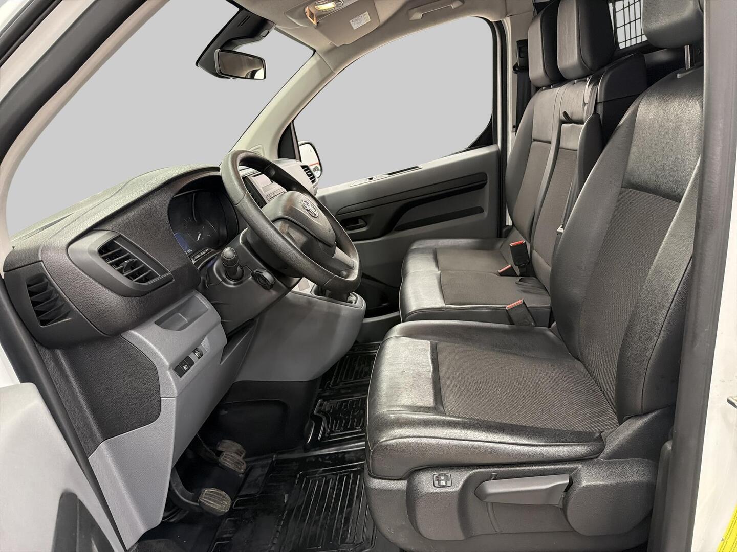 TOYOTA Proace 2021