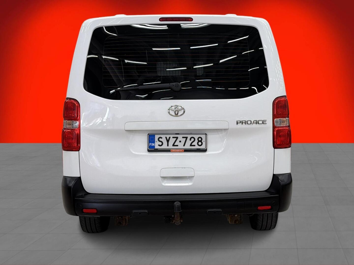 TOYOTA Proace 2021
