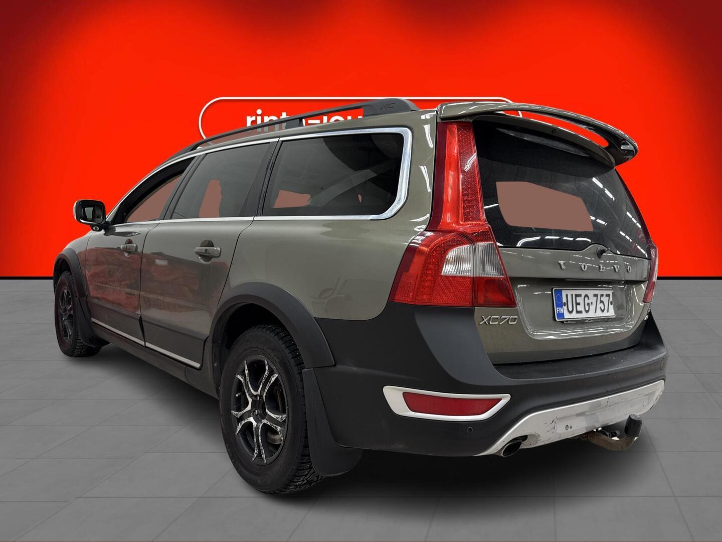 VOLVO XC70 2010