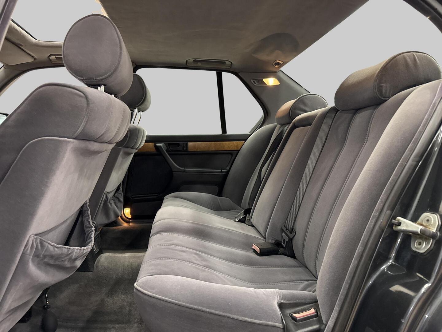 BMW 735 1987