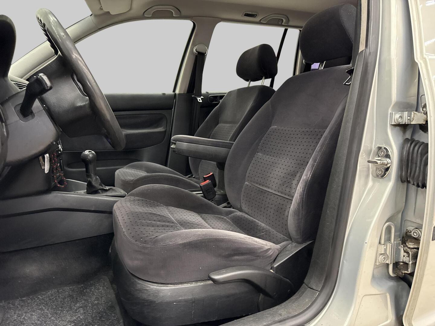 VOLKSWAGEN Golf Variant 1999