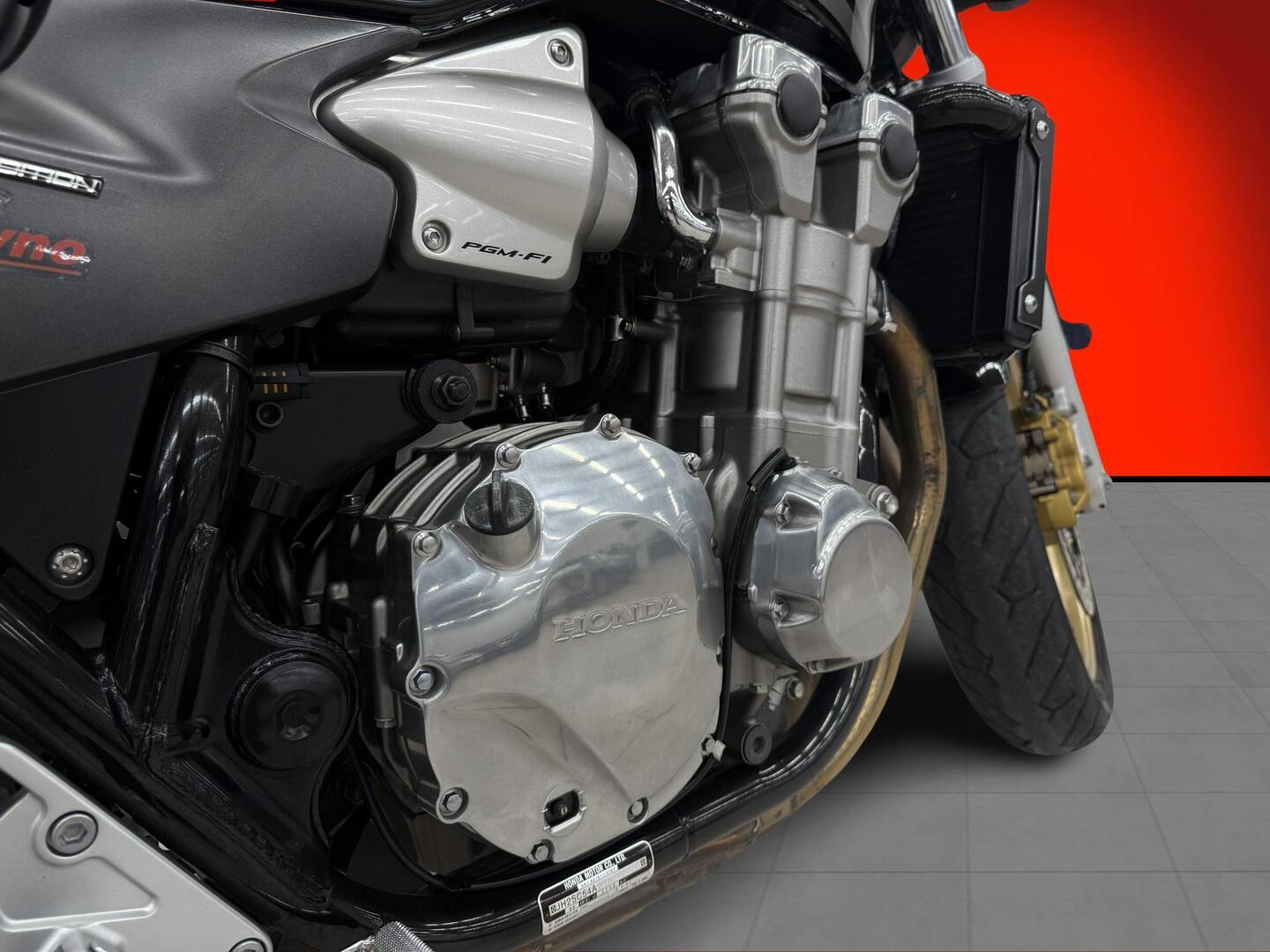 HONDA CB 2007