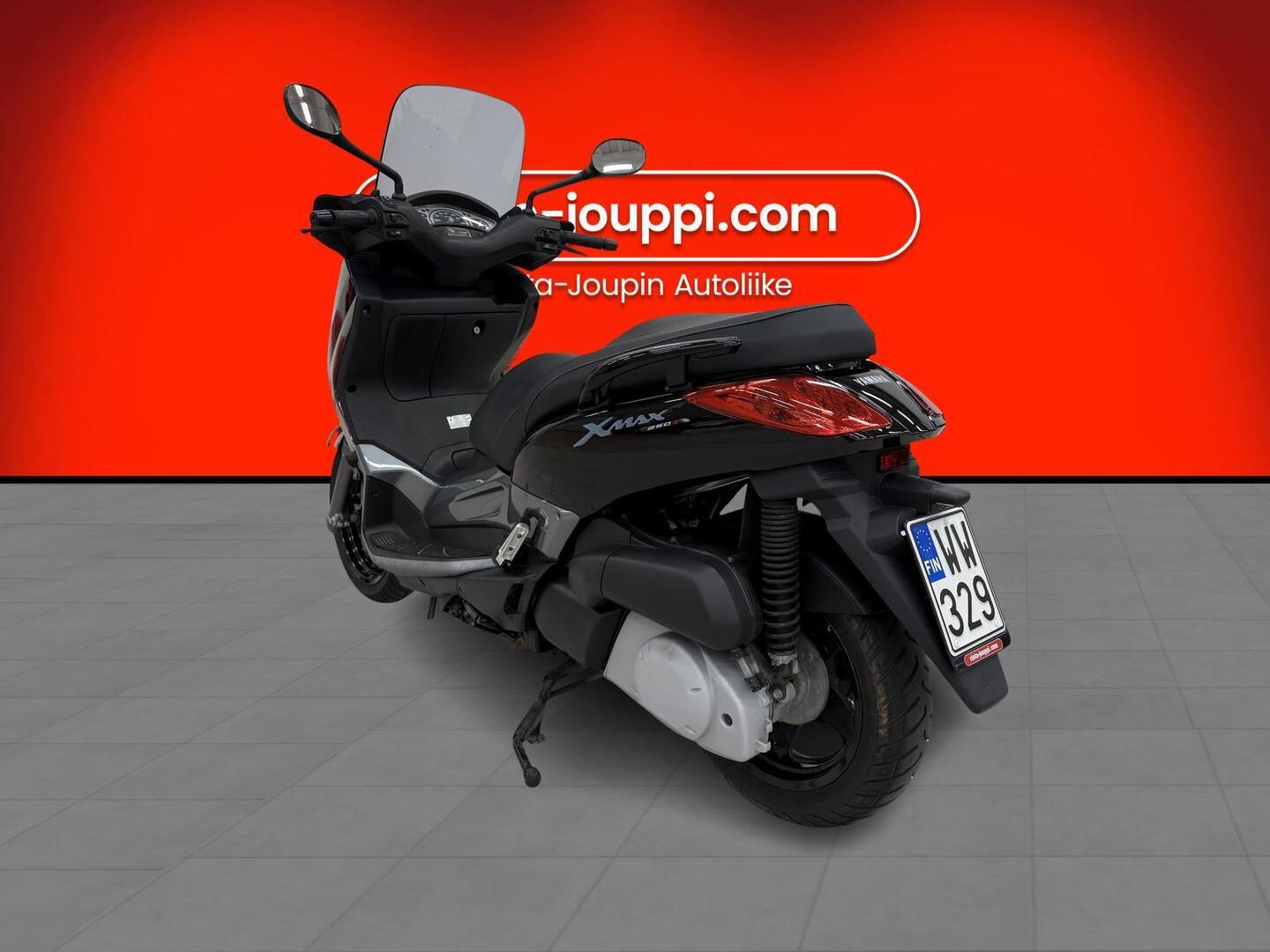YAMAHA X-MAX 2009
