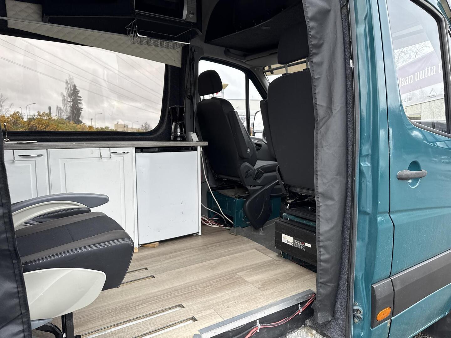 MERCEDES-BENZ Sprinter 2011