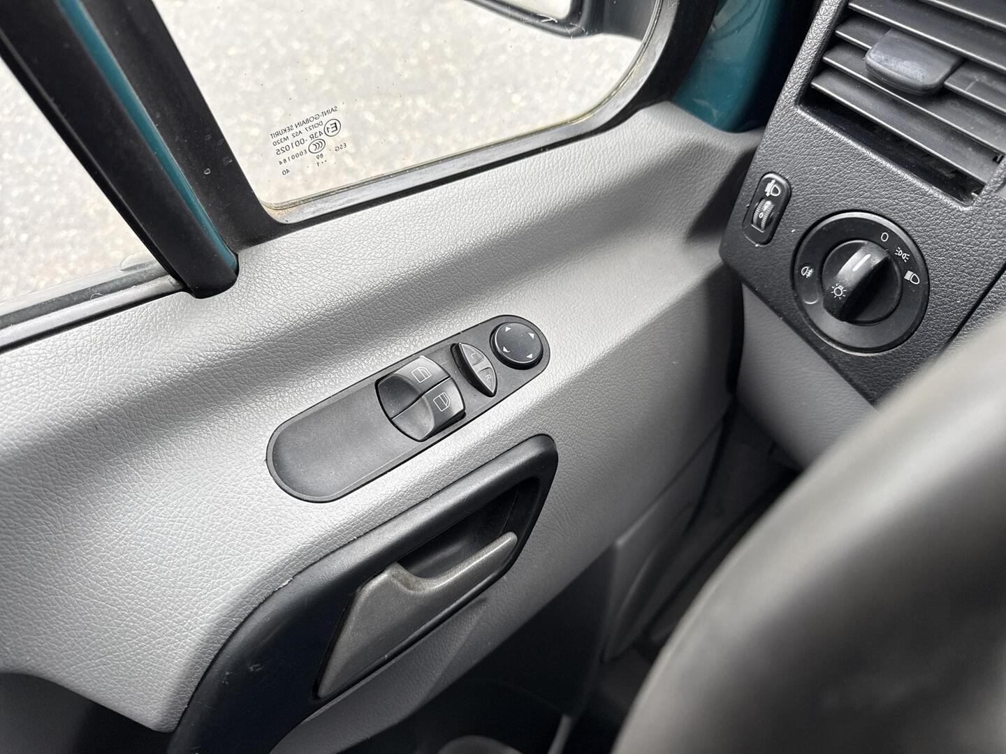 MERCEDES-BENZ Sprinter 2011
