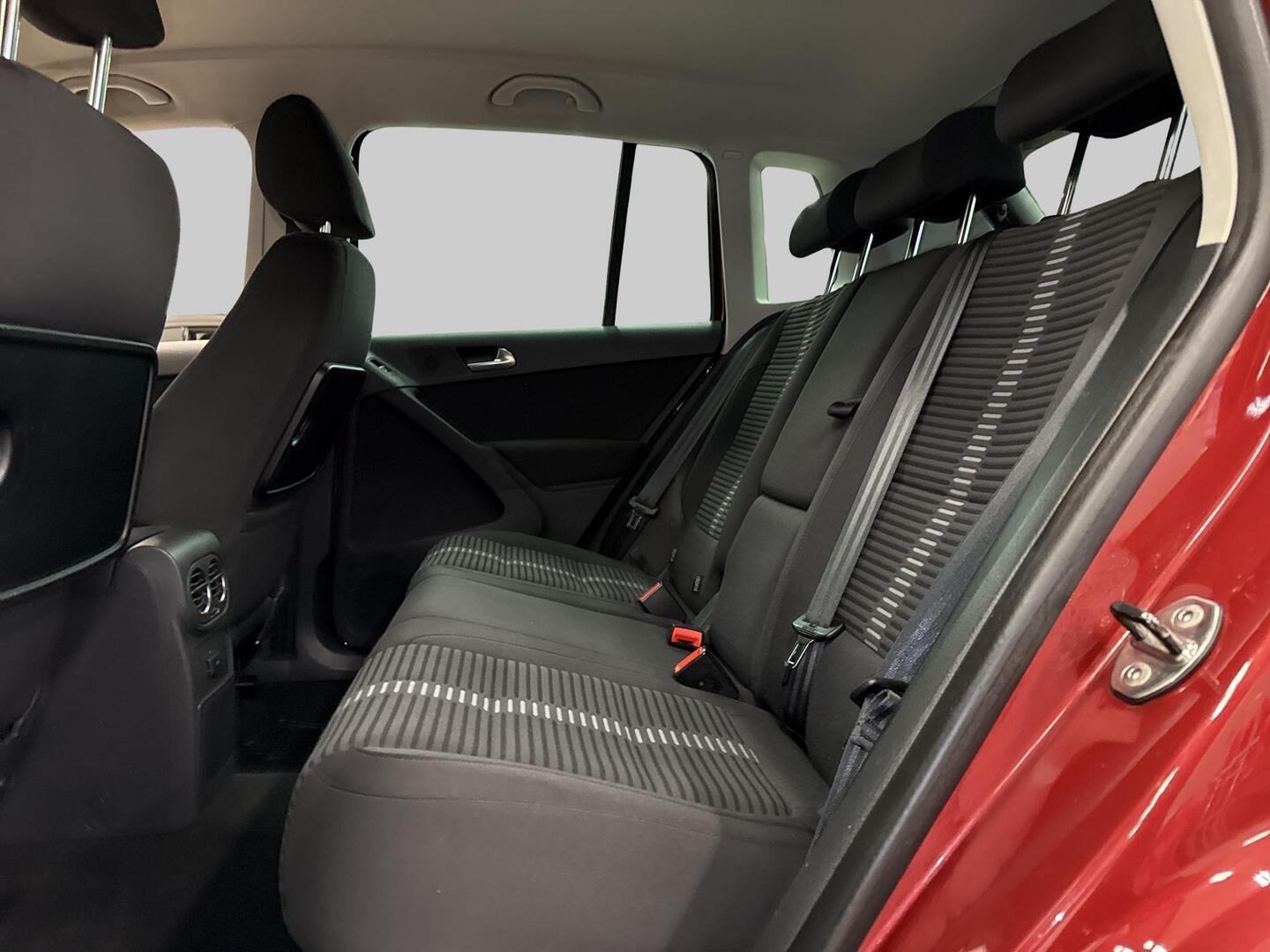 VOLKSWAGEN Tiguan 2011