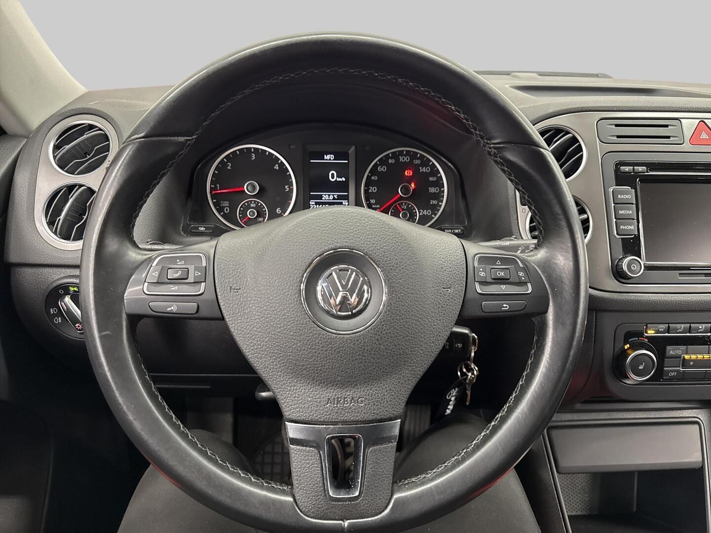 VOLKSWAGEN Tiguan 2011