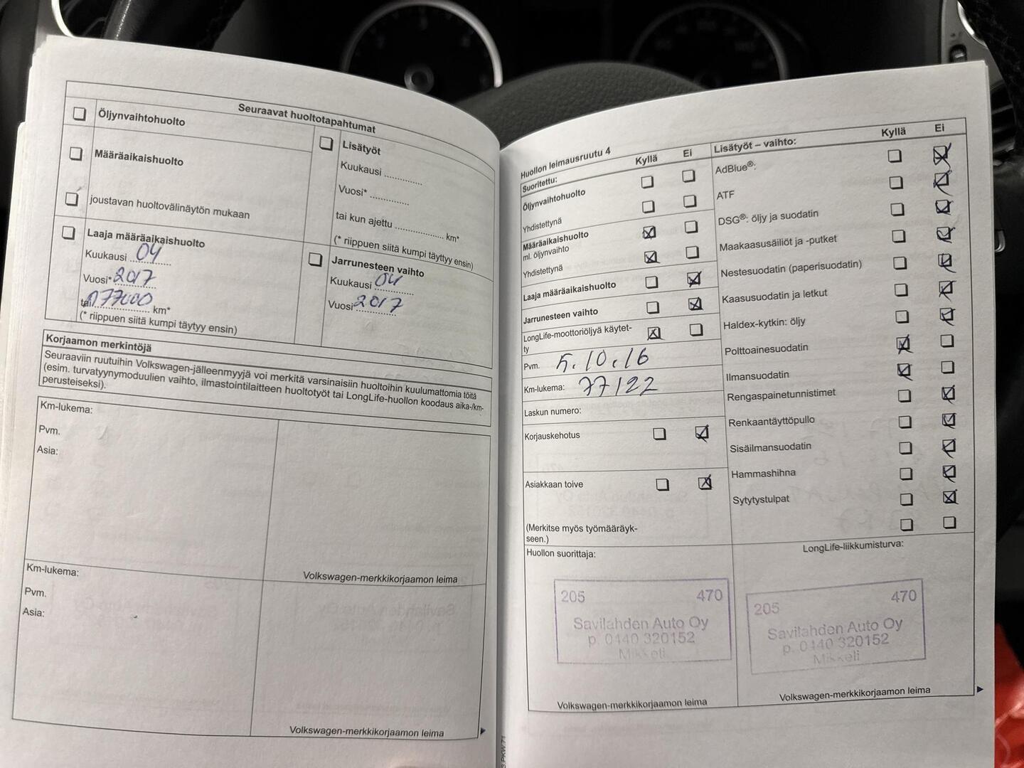 VOLKSWAGEN Tiguan 2011