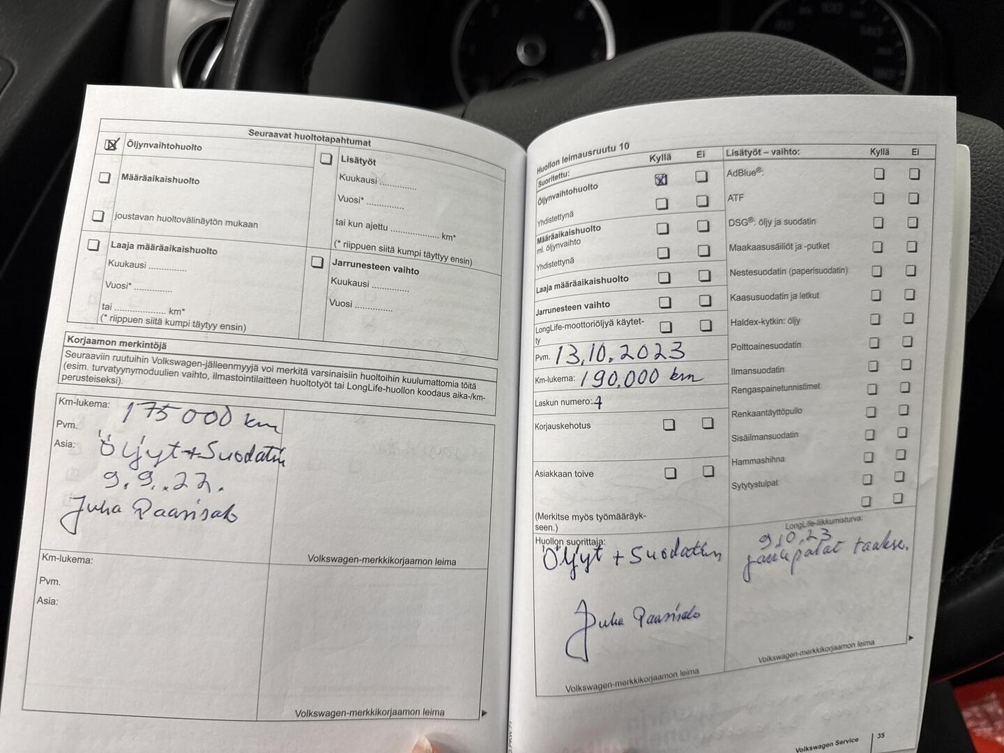 VOLKSWAGEN Tiguan 2011