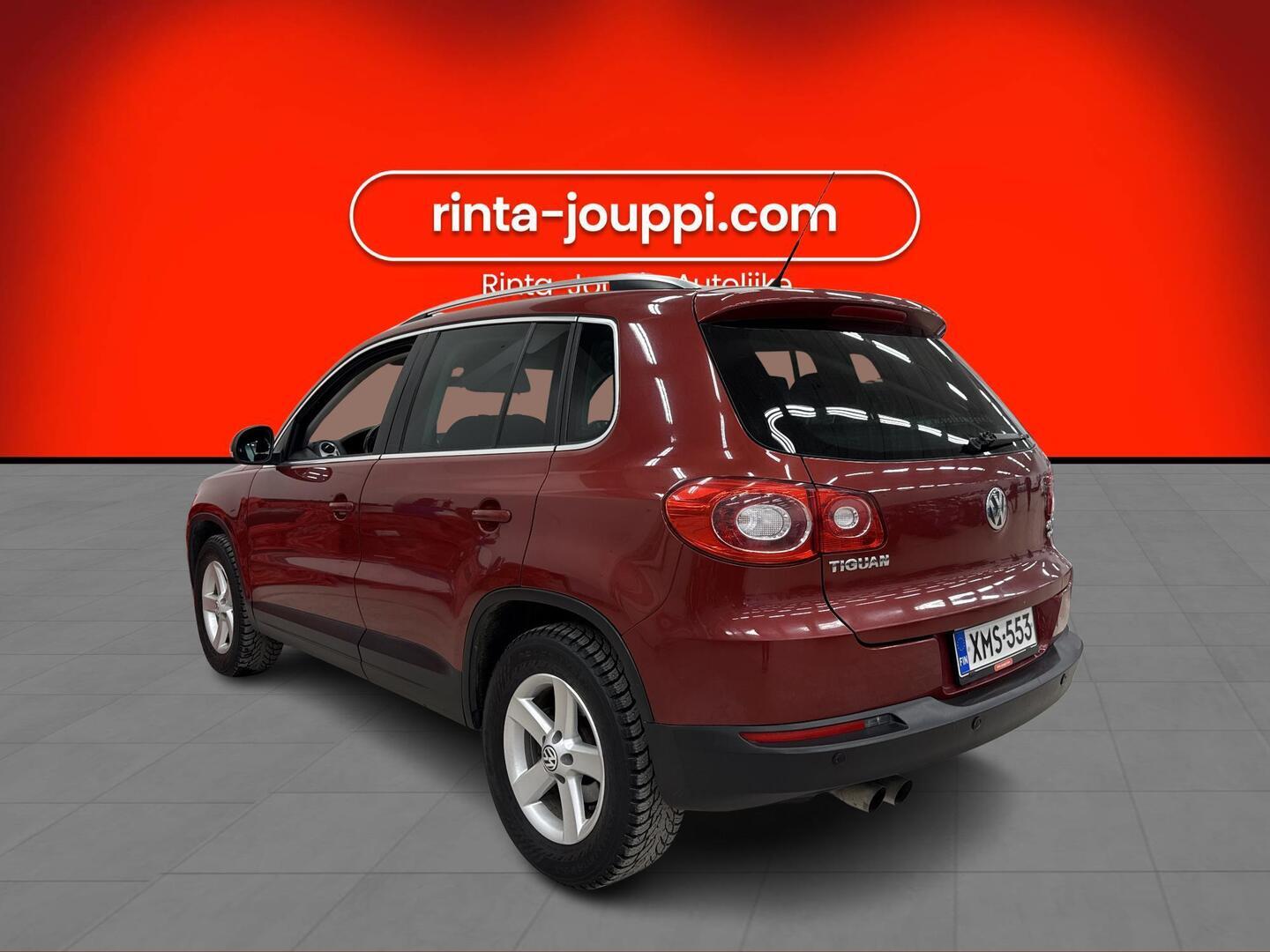 VOLKSWAGEN Tiguan 2011