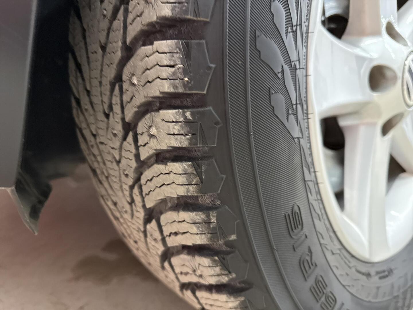 VOLKSWAGEN Tiguan 2011