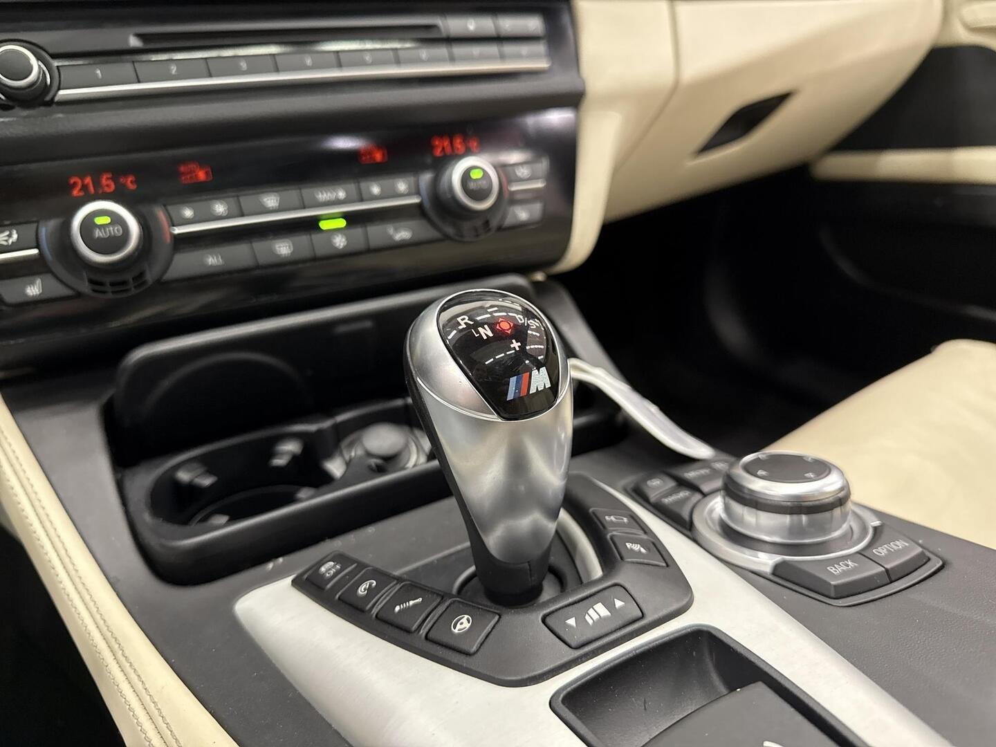 BMW M5 2011