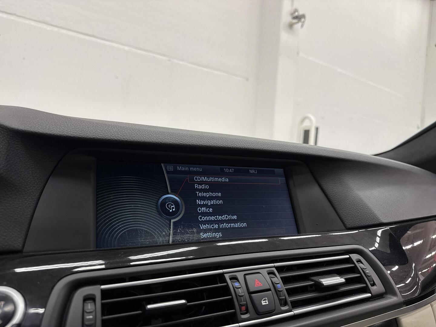 BMW M5 2011