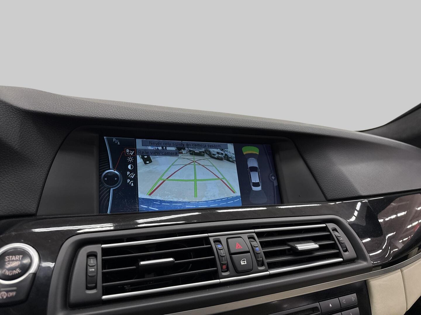 BMW M5 2011