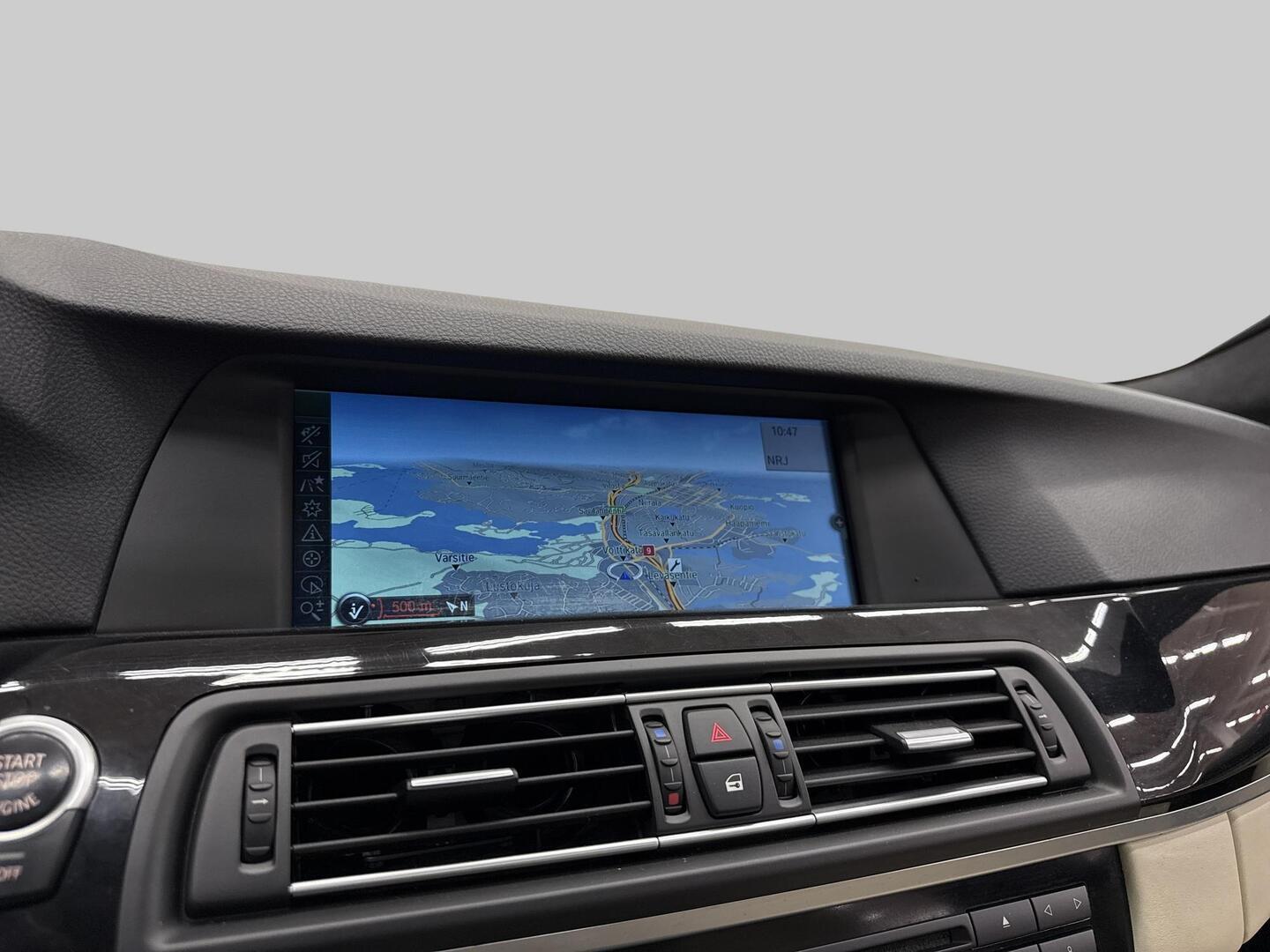BMW M5 2011