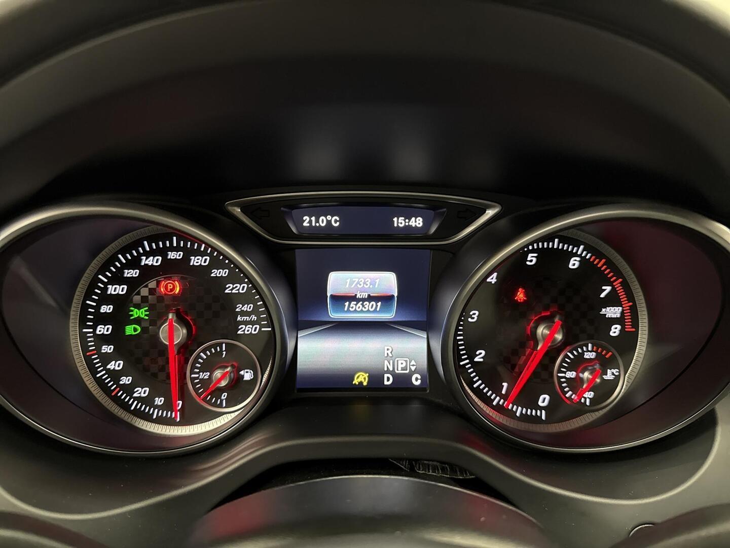 MERCEDES-BENZ A 2016