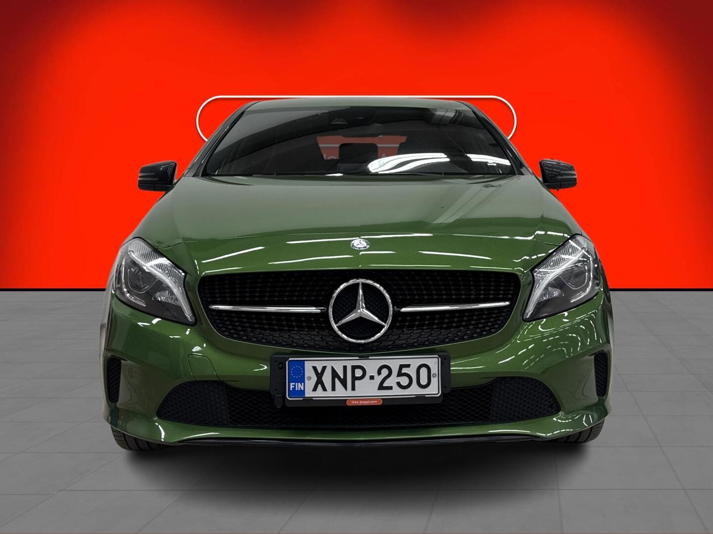 MERCEDES-BENZ A 2016