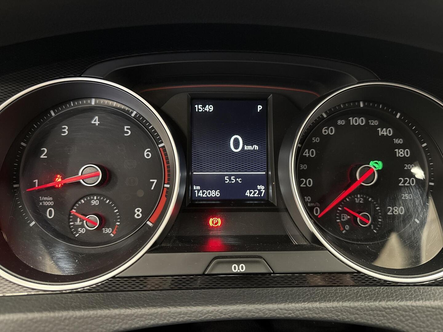 VOLKSWAGEN Golf 2015