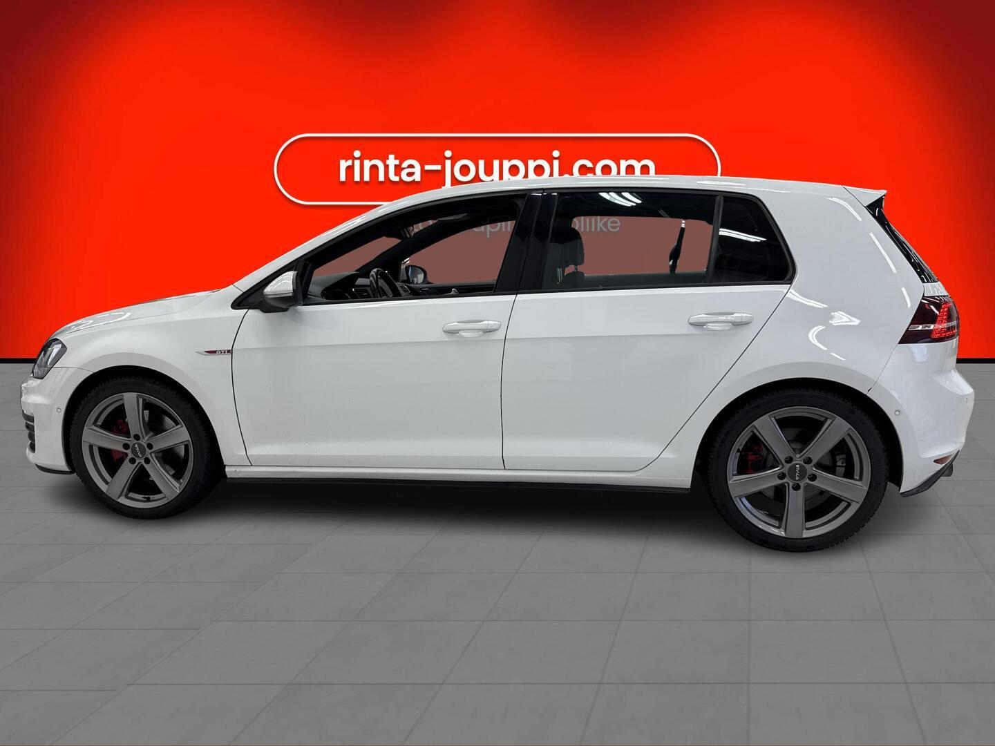 VOLKSWAGEN Golf 2015