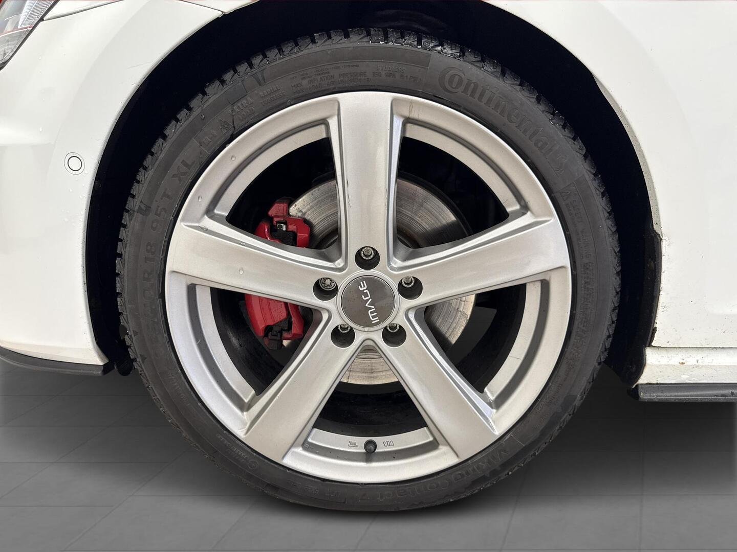 VOLKSWAGEN Golf 2015