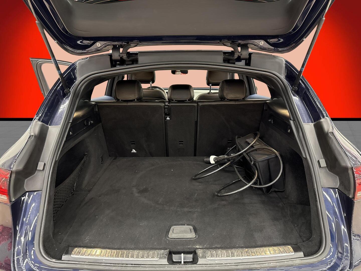 MERCEDES-BENZ EQC 2021