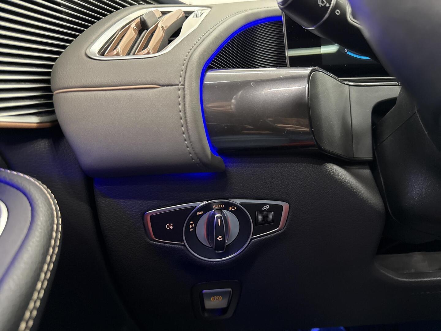 MERCEDES-BENZ EQC 2021