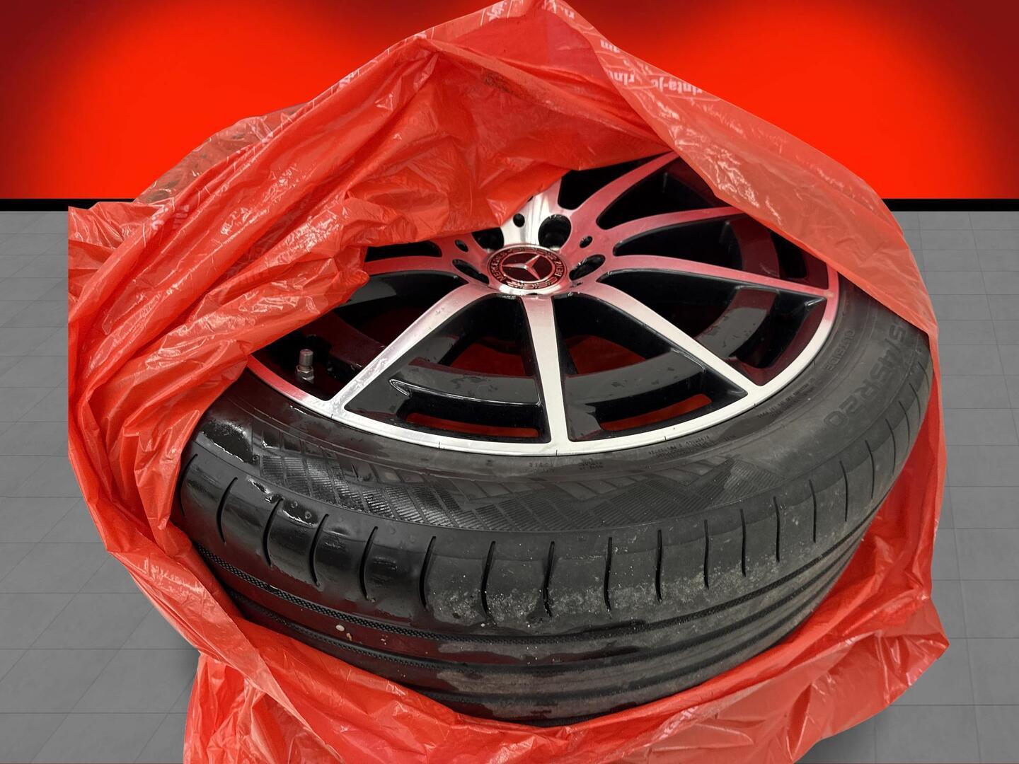 MERCEDES-BENZ EQC 2021