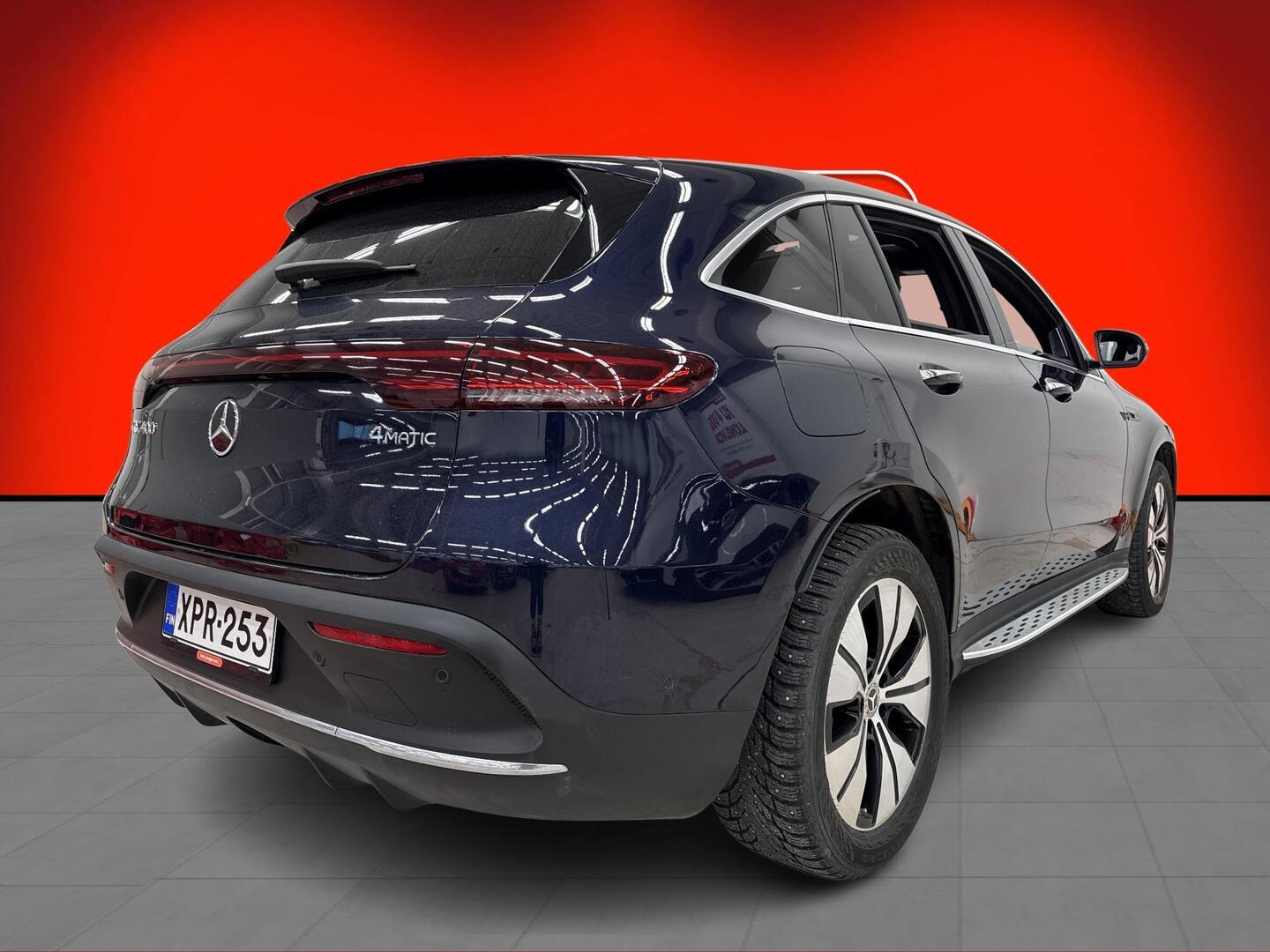 MERCEDES-BENZ EQC 2021