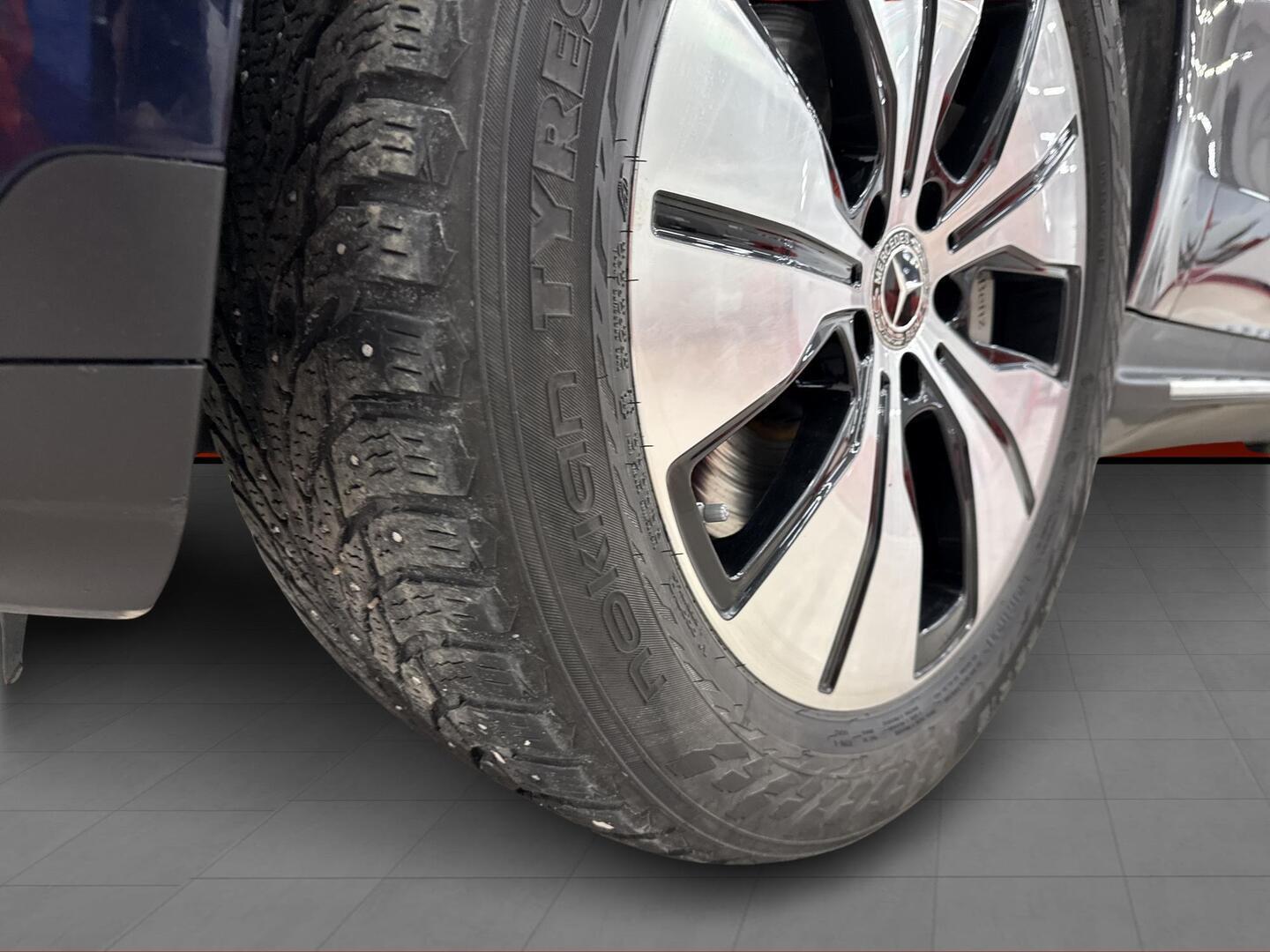 MERCEDES-BENZ EQC 2021