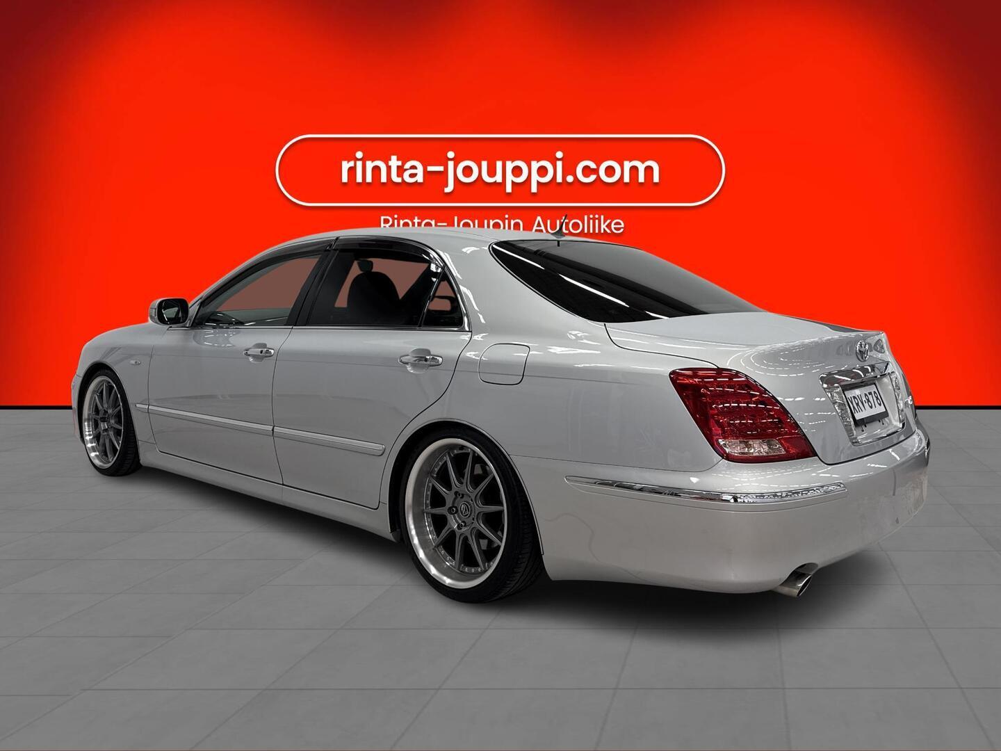 TOYOTA Crown 2004