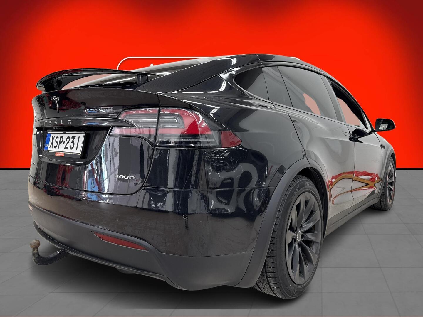 TESLA Model X 2018